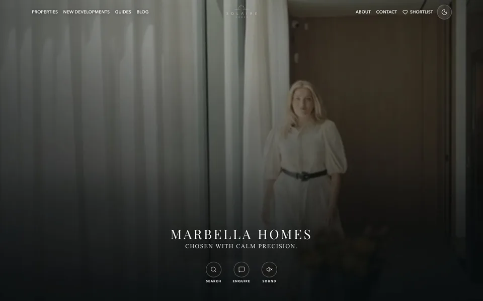 The Solaire Homes home page as it loads, cookies set to essential only.