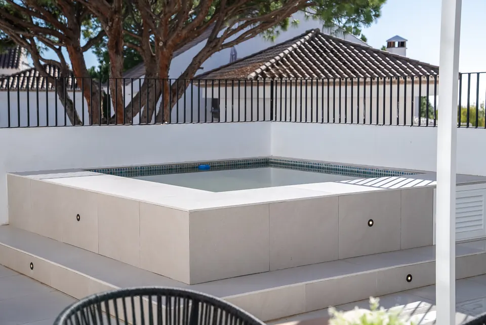 Pool, Mila Homes · 2024 · shoot 1