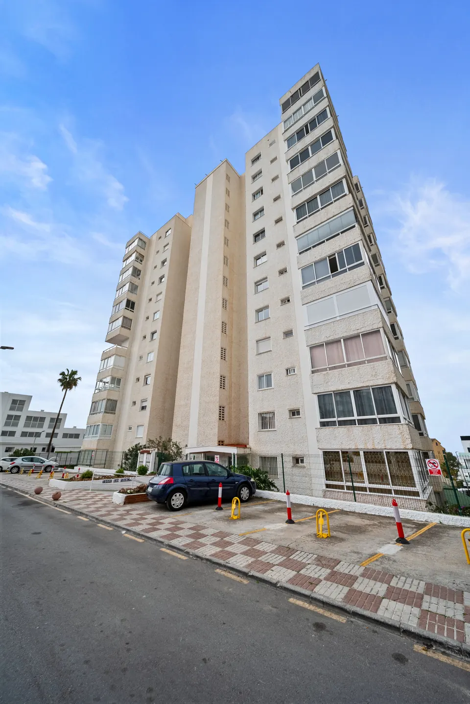 Exterior, WL Costa Properties · 2024 · shoot 5