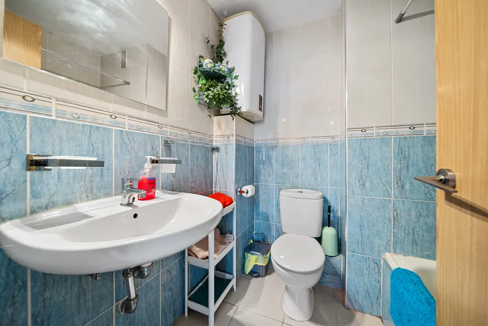 Bathroom, WL Costa Properties · 2024 · shoot 6