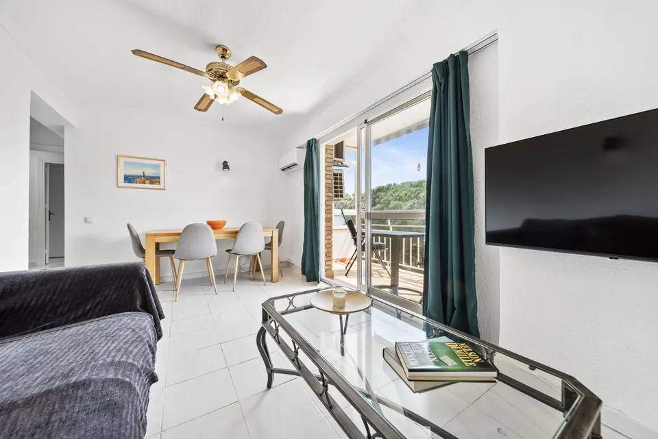 Open plan living and dining, WL Costa Properties · 2024 · shoot 8
