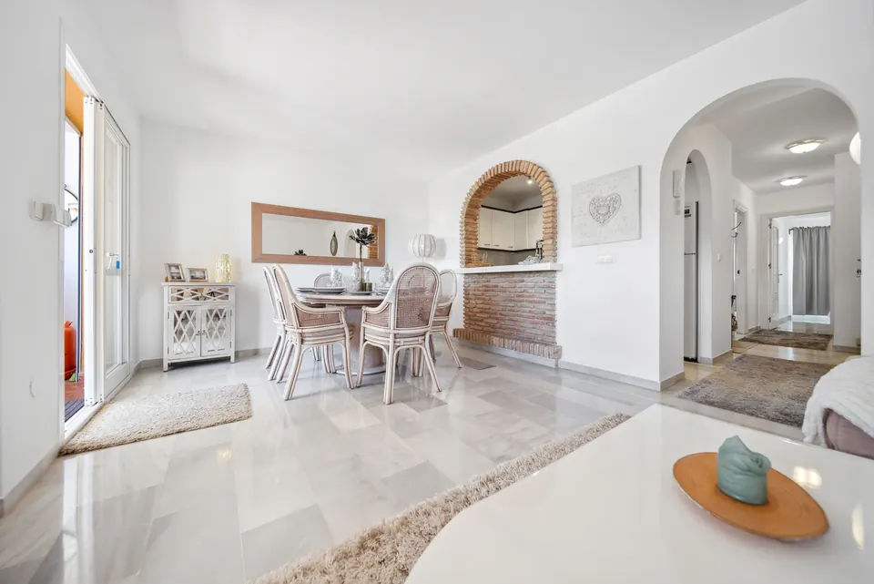 Open plan living and dining, Suncoaster · 2024 · shoot 2