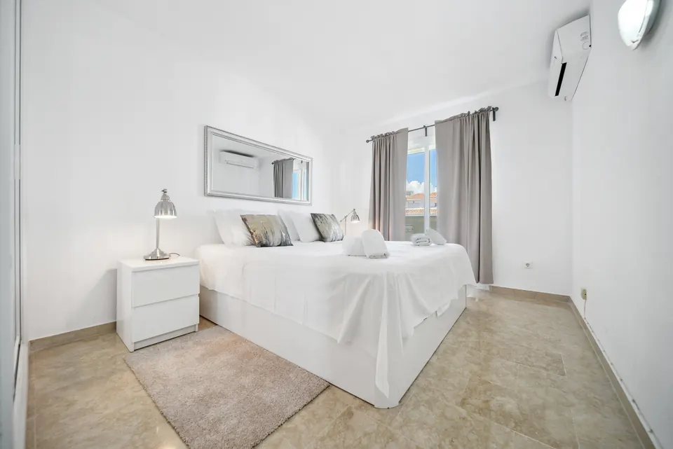 Bedroom, Suncoaster · 2024 · shoot 2
