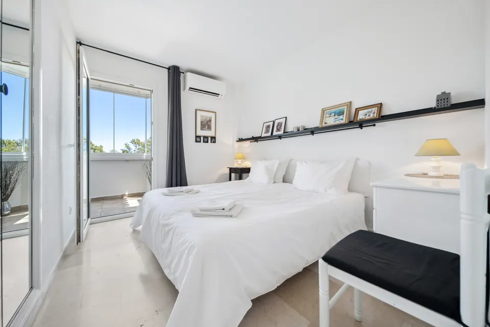 Bedroom, Suncoaster · 2024 · shoot 4
