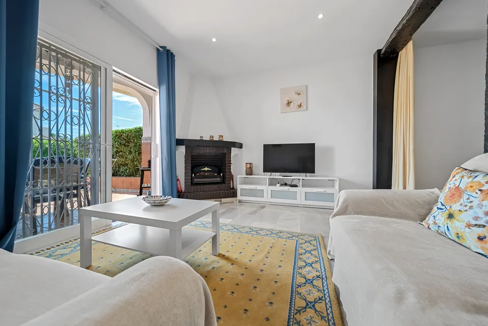 Living room, Suncoaster · 2024 · shoot 5