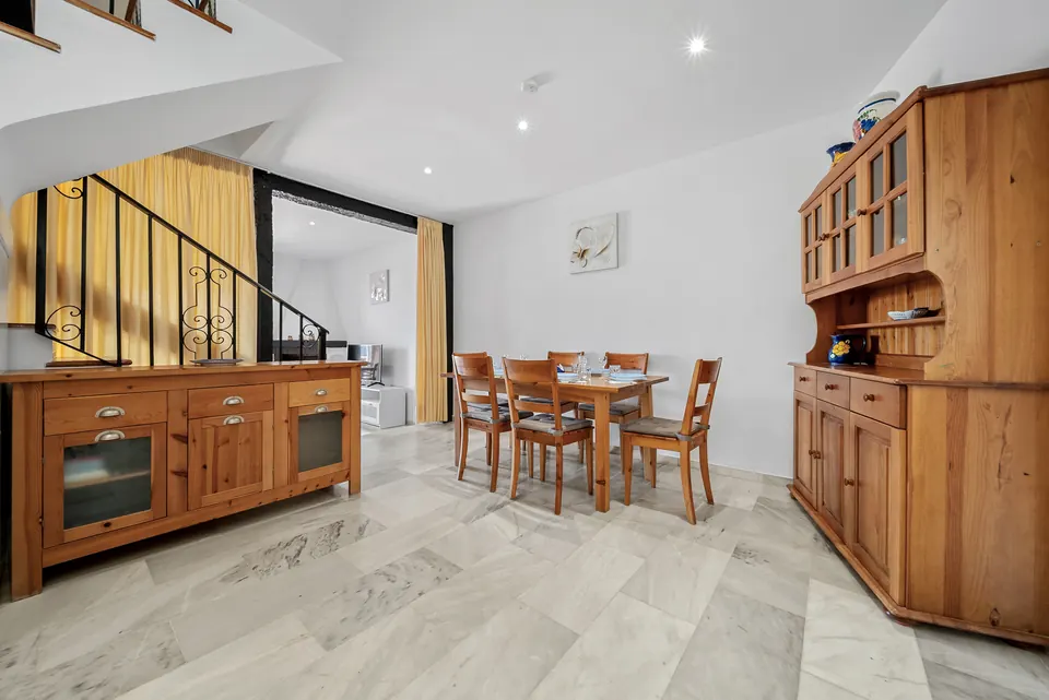 Open plan living and dining, Suncoaster · 2024 · shoot 5