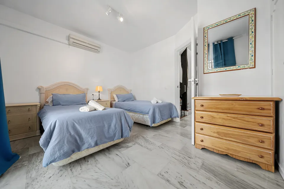 Bedroom, Suncoaster · 2024 · shoot 5