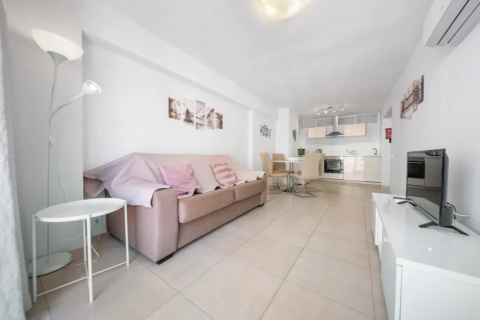 Open plan living and dining, WL Costa Properties · 2024 · shoot 10