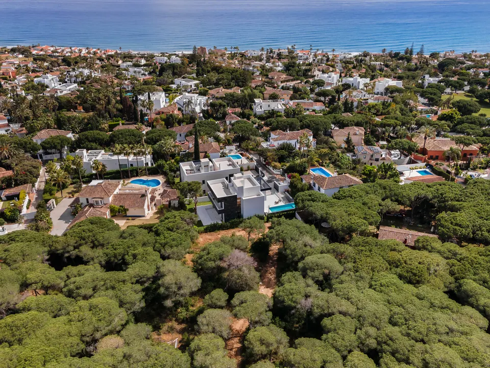 Aerial view, Private owner · 2024