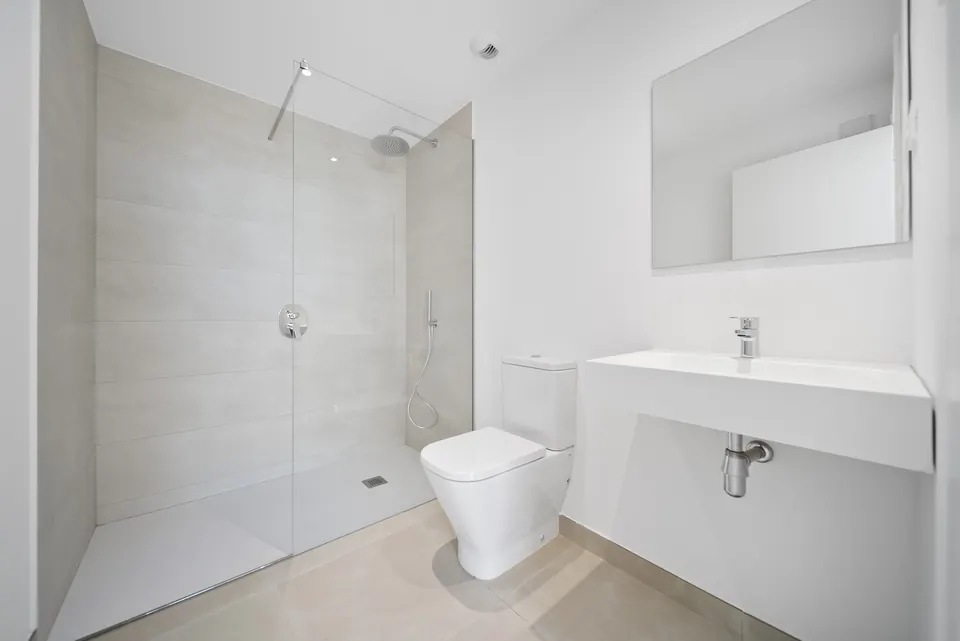 Bathroom, WL Costa Properties · 2024 · shoot 11