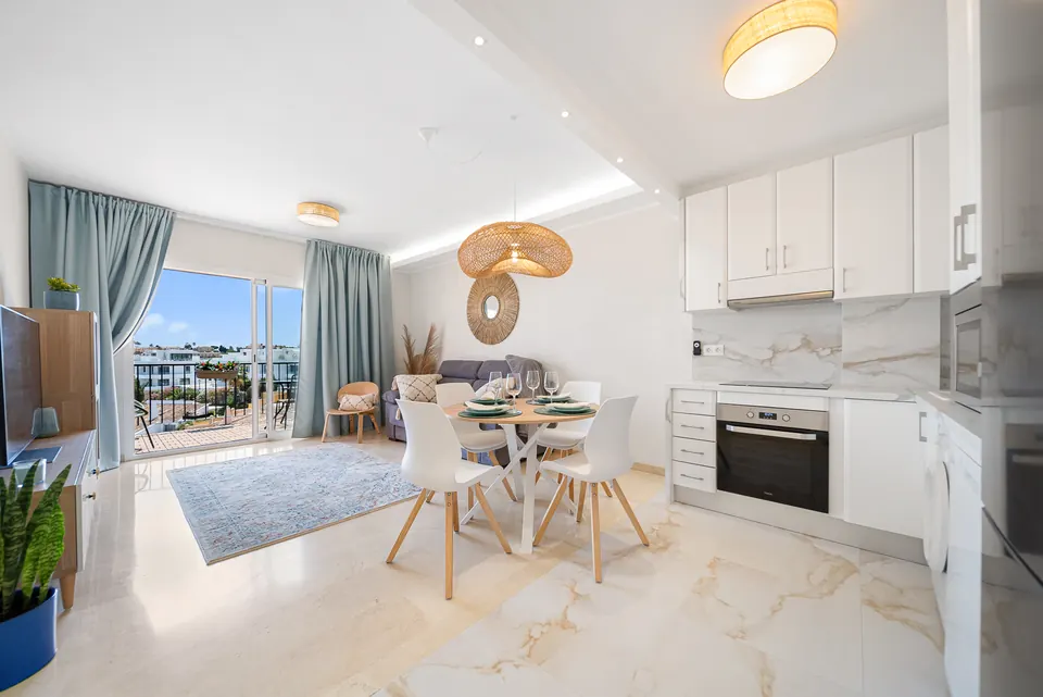Open plan living and dining, Private owner · 2024