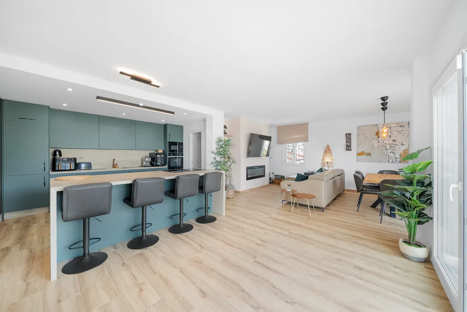Open plan living and dining, WL Costa Properties · 2024 · shoot 15