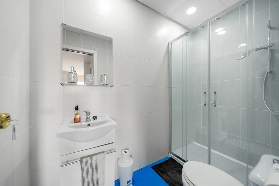 Bathroom, WL Costa Properties · 2024 · shoot 16