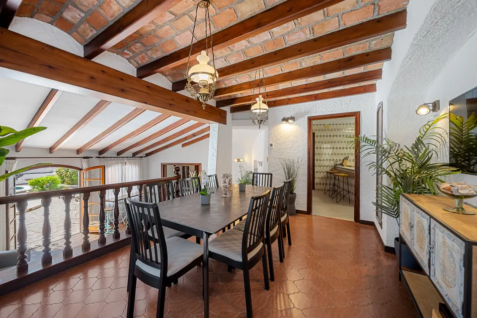 Open plan living and dining, WL Costa Properties · 2024 · shoot 25