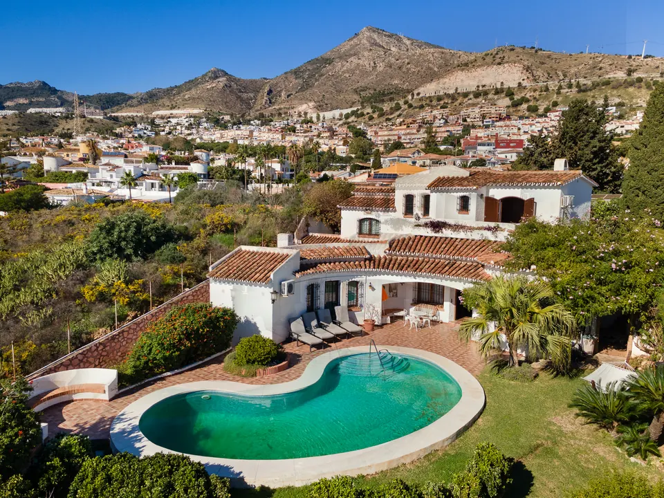 Pool, WL Costa Properties · 2024 · shoot 27
