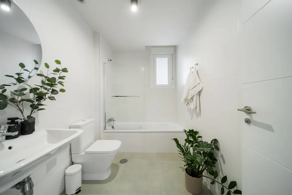 Bathroom, Costasolrent · 2024 · shoot 7