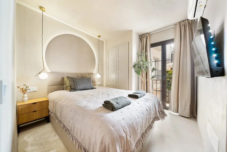 Bedroom, Private owner · 2025