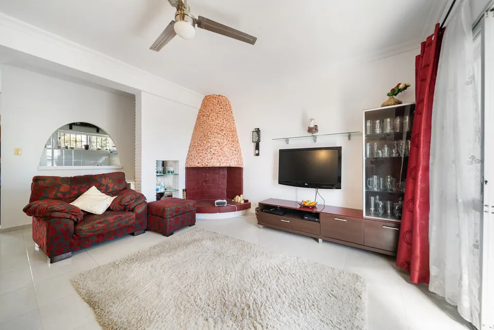 Living room, WL Costa Properties · 2025