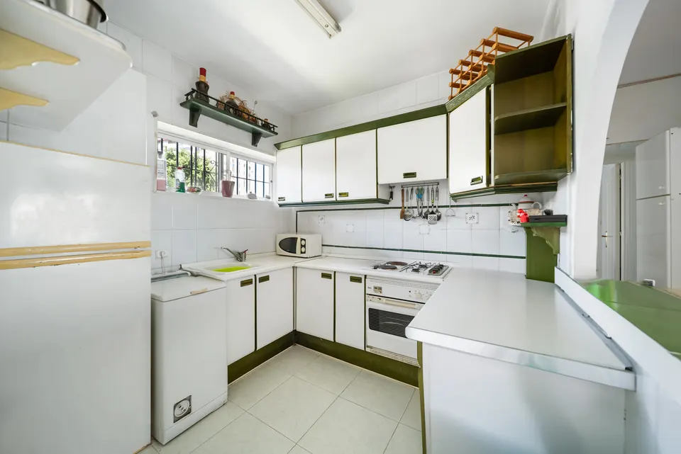 Kitchen, WL Costa Properties · 2025