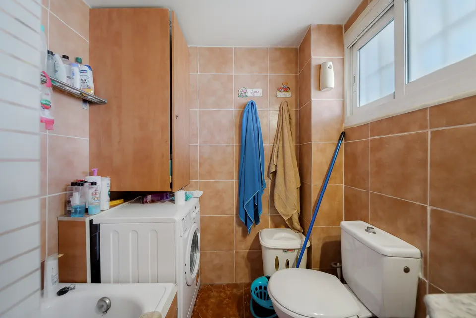 Bathroom, WL Costa Properties · 2025 · shoot 10