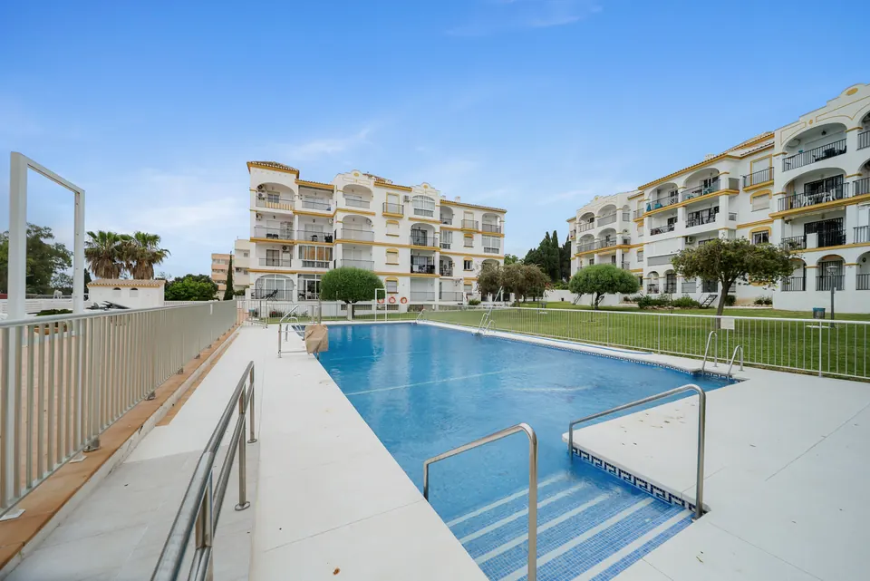 Pool, WL Costa Properties · 2025 · shoot 11