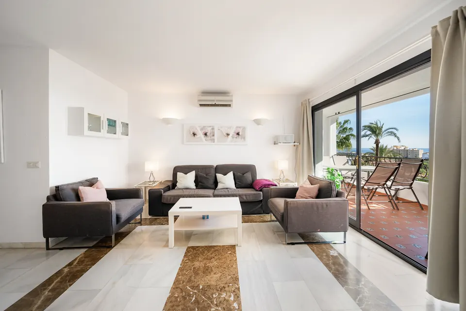 Living room, Suncoaster · 2025 · shoot 2
