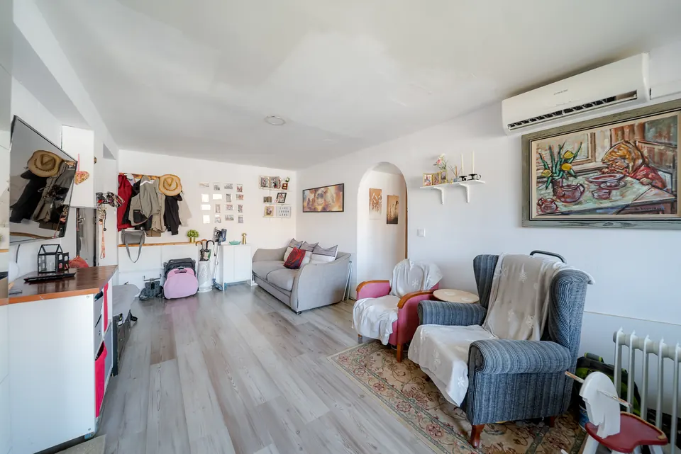 Living room, WL Costa Properties · 2025 · shoot 13