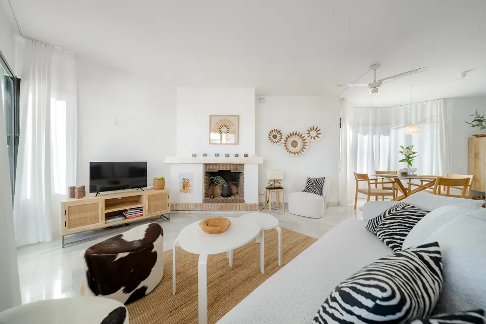 Living room, Suncoaster · 2025 · shoot 3
