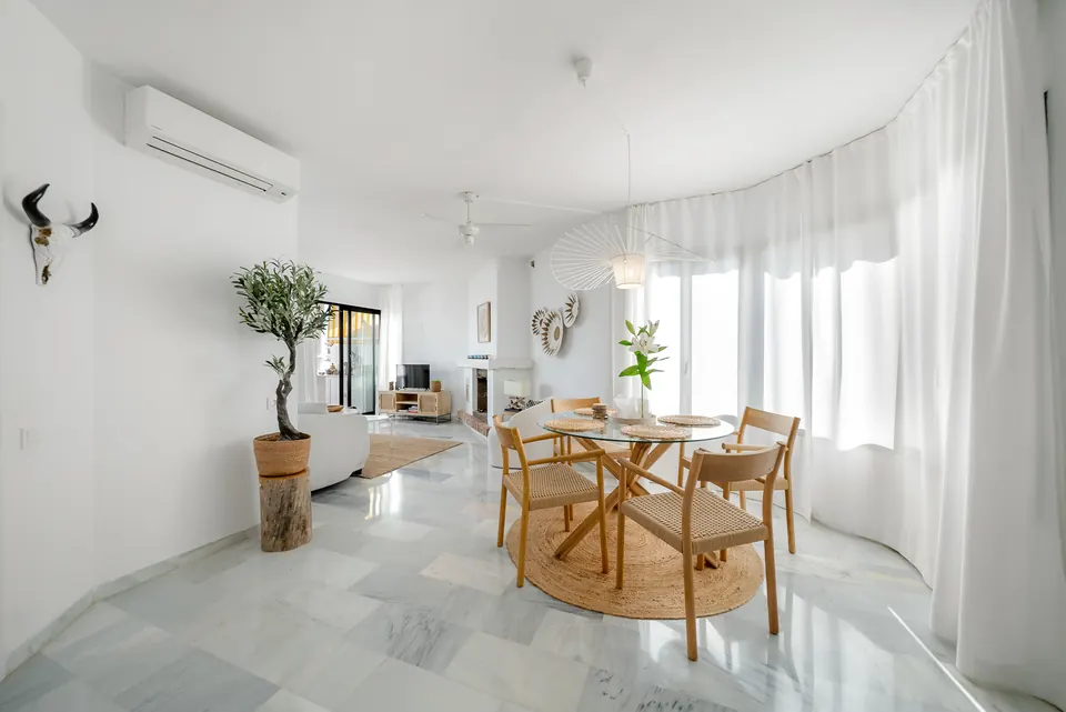 Open plan living and dining, Suncoaster · 2025 · shoot 3