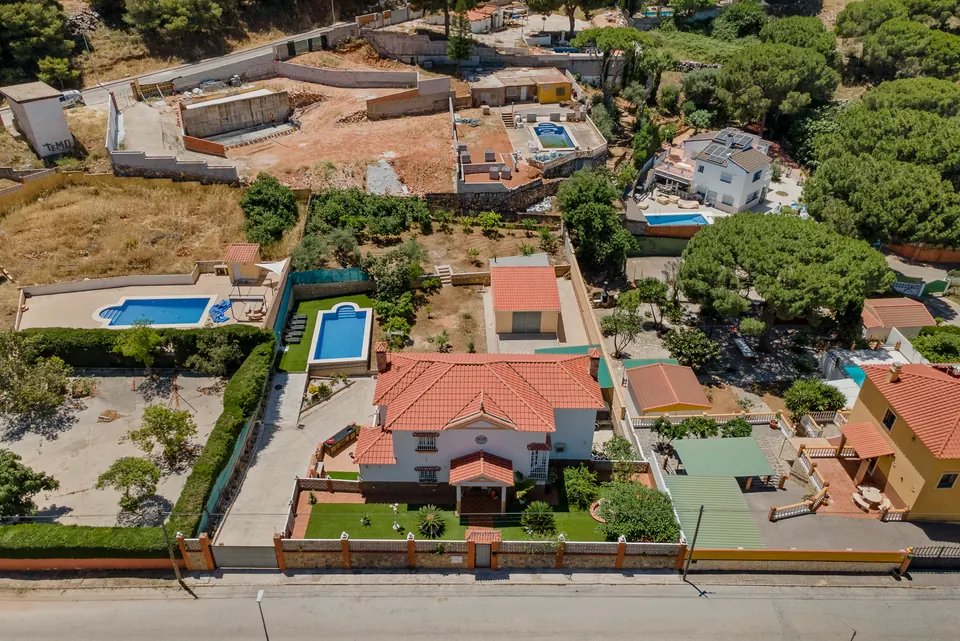 Aerial view, Property · 2025