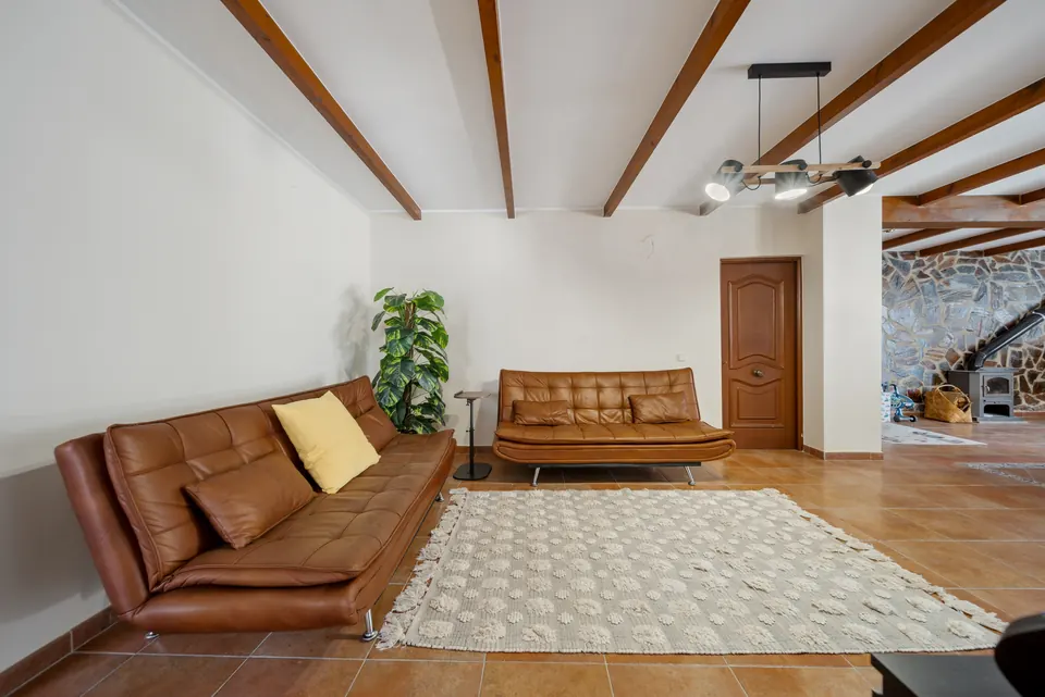 Living room, Property · 2025