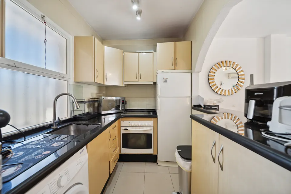 Kitchen, WL Costa Properties · 2025 · shoot 15