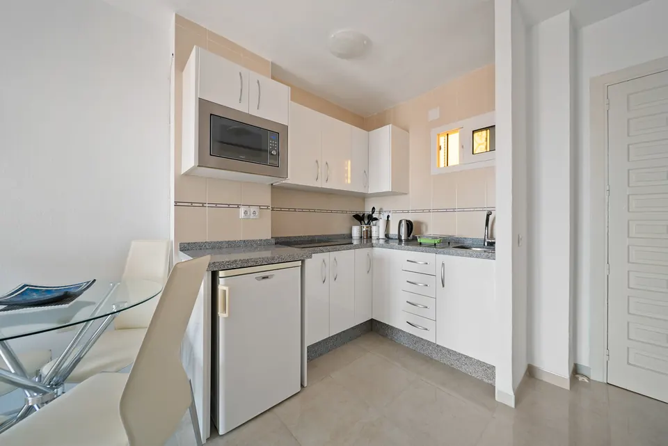 Kitchen, WL Costa Properties · 2025 · shoot 16