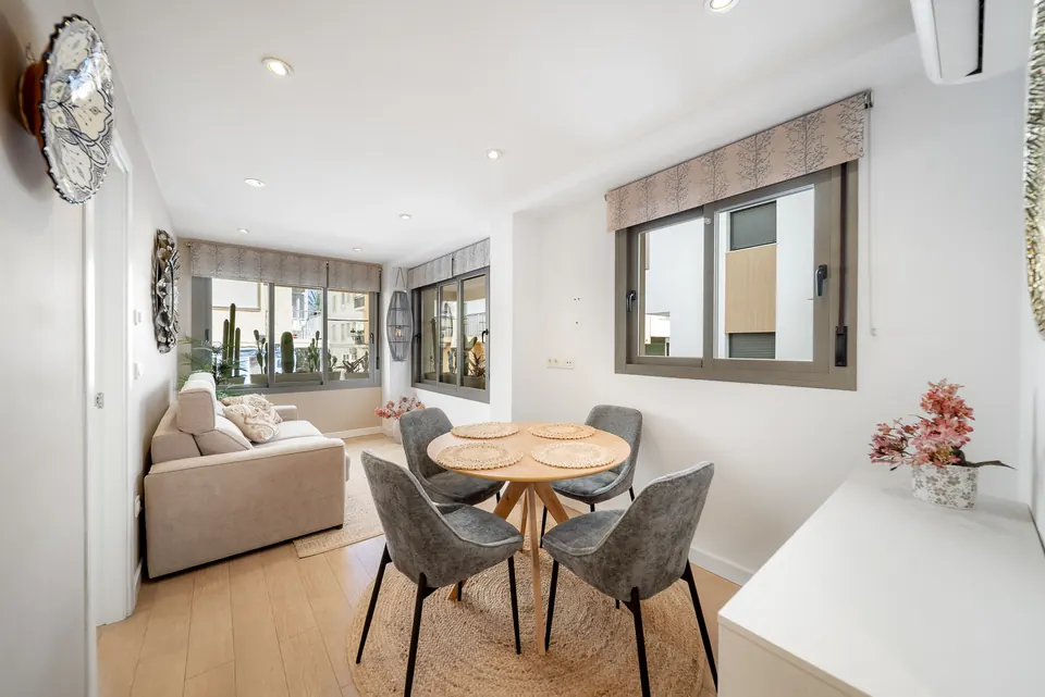 Open plan living and dining, Private owner · 2025