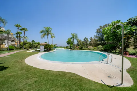 Pool, Property · 2025