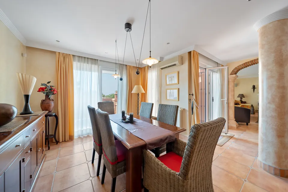 Dining room, WL Costa Properties · 2025 · shoot 19