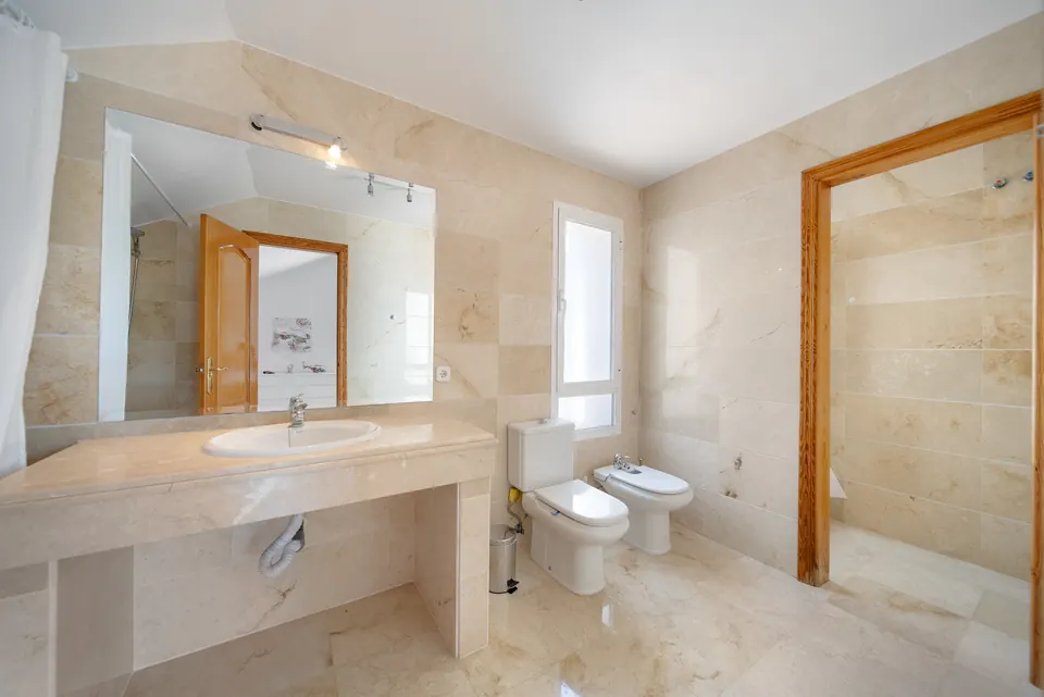 Bathroom, Mila Homes · 2025 · shoot 9