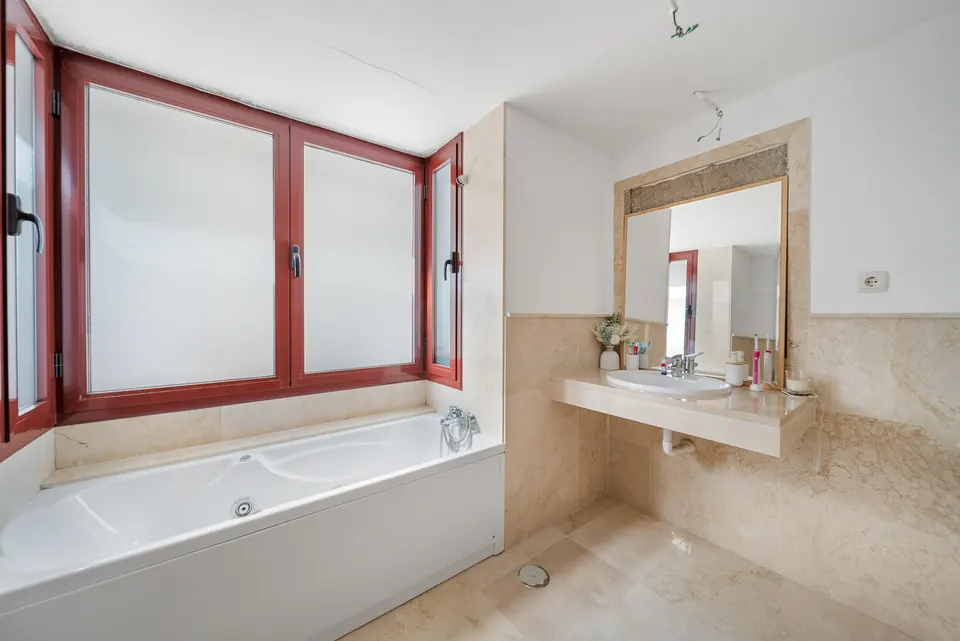 Bathroom, Utopía Coast Properties · 2025 · shoot 3