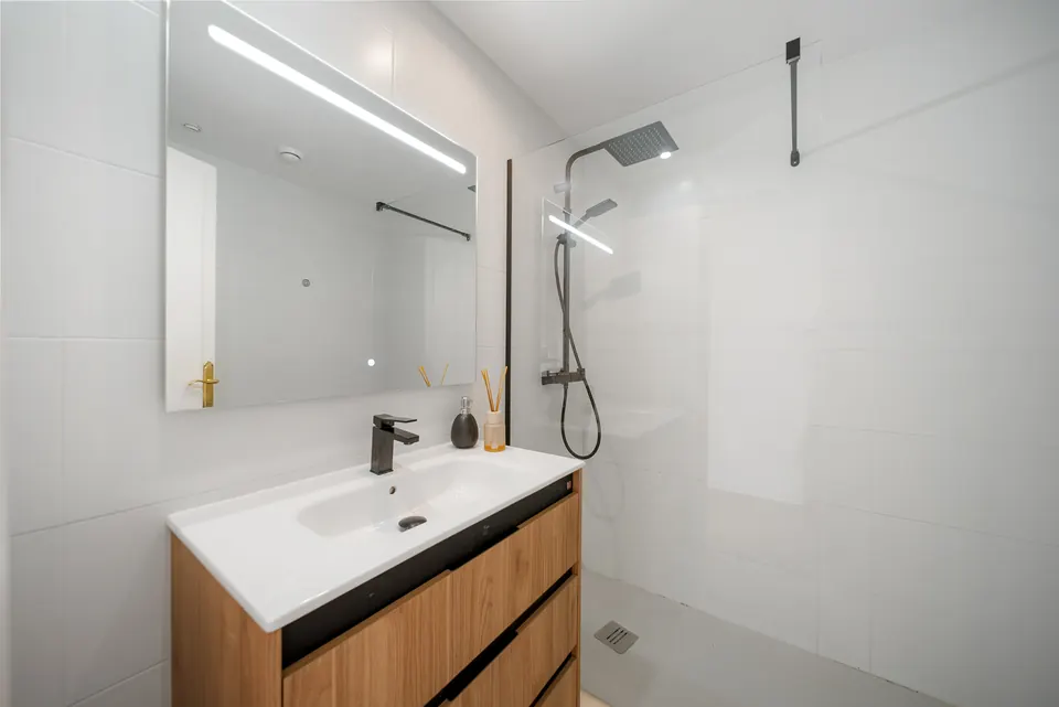 Bathroom, Utopía Coast Properties · 2025 · shoot 7