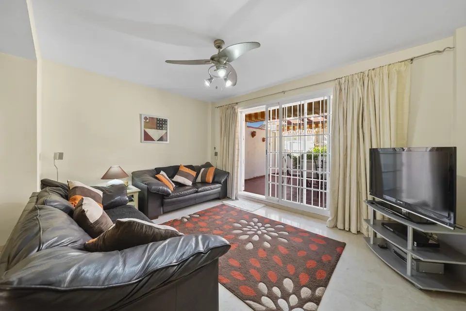Living room, WL Costa Properties · 2025 · shoot 22