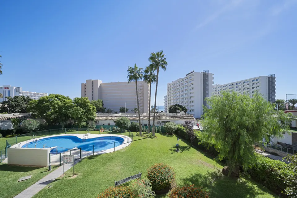 Garden, WL Costa Properties · 2025 · shoot 23