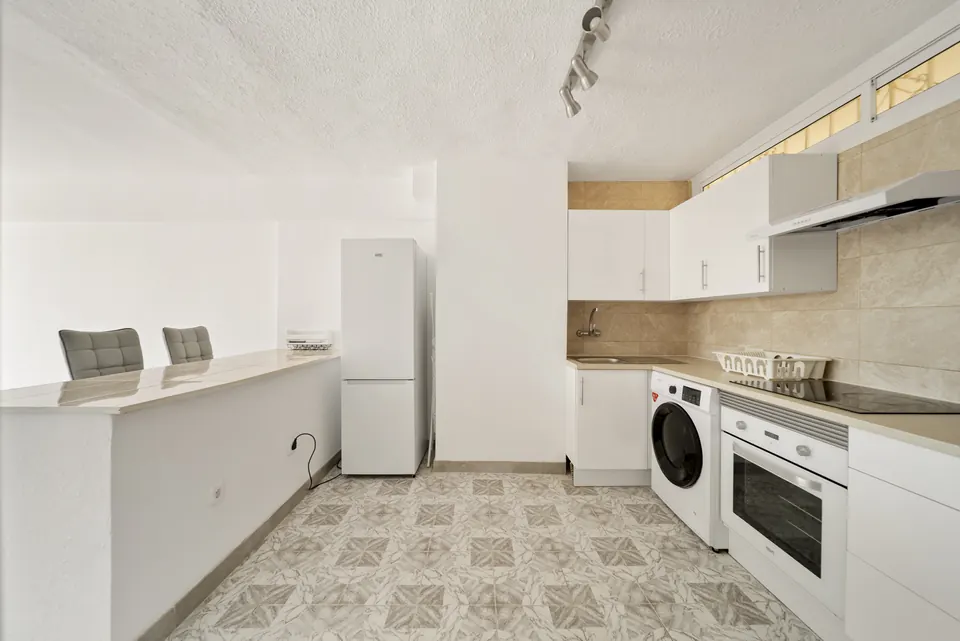 Kitchen, WL Costa Properties · 2025 · shoot 24