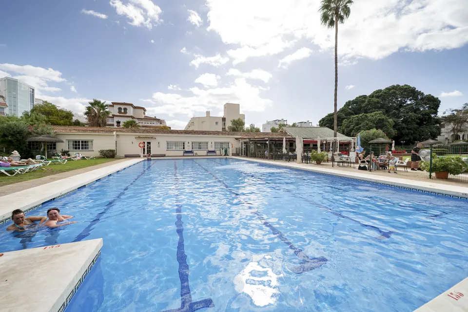 Pool, WL Costa Properties · 2025 · shoot 25