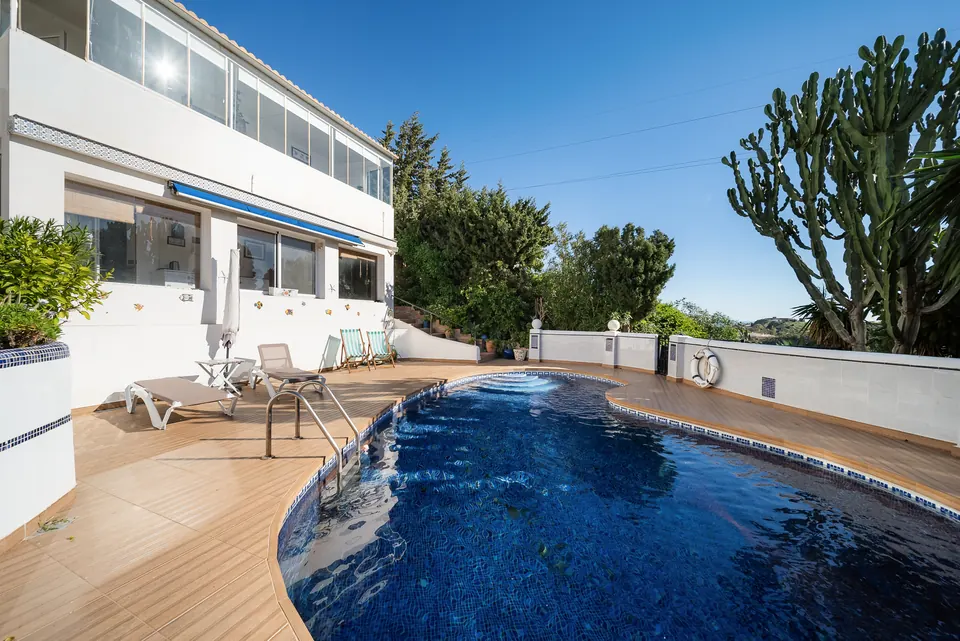 Pool, WL Costa Properties · 2025 · shoot 3
