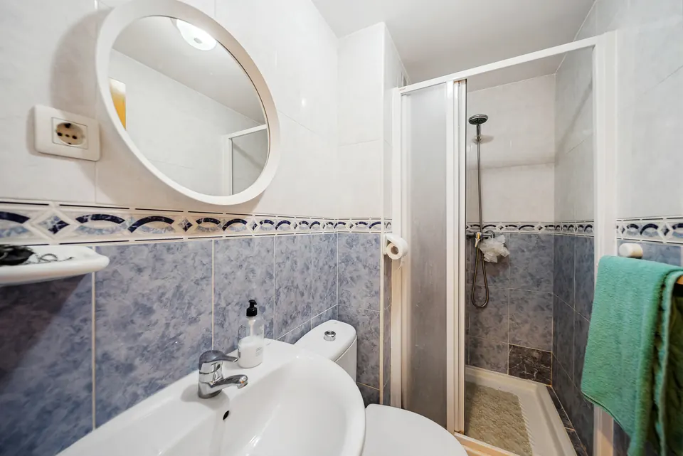 Bathroom, WL Costa Properties · 2025 · shoot 4