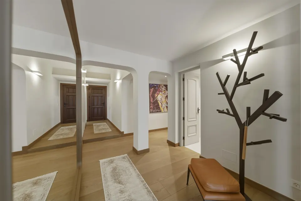 Entrance, Private owner · 2026