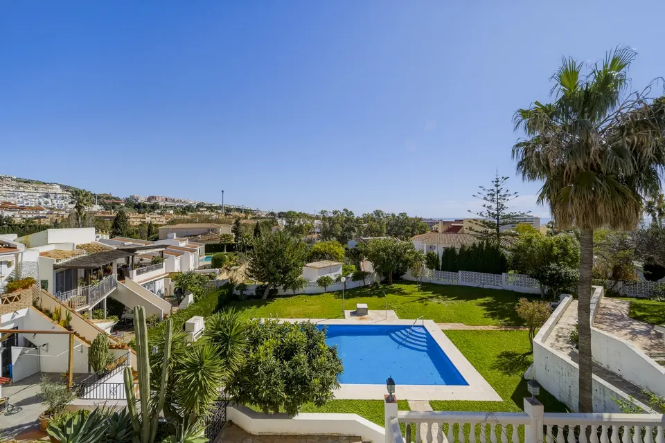 Pool, WL Costa Properties · 2026 · shoot 8