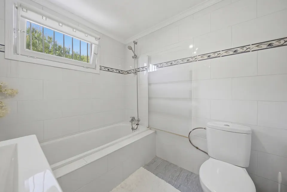 Bathroom, WL Costa Properties · 2026 · shoot 9