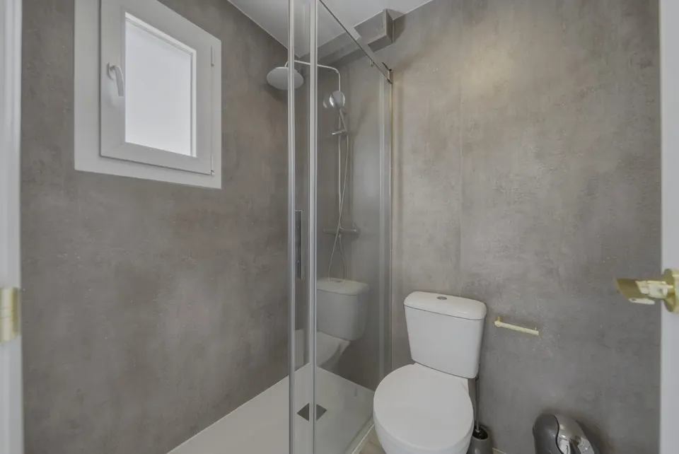 Bathroom, WL Costa Properties · 2026 · shoot 10