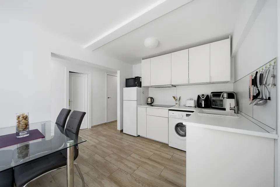 Kitchen, WL Costa Properties · 2026 · shoot 11